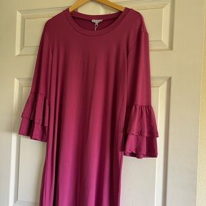 New with tags magenta dress with long sleeve flutter sleeves. Mary Square size M